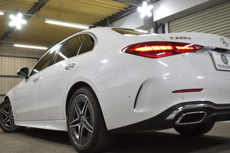 メルセデスベンツ Cクラス C220d AVG AMGﾗｲﾝ ﾚｻﾞｰｴｸｽｸﾙｰｼﾌﾞ ﾍﾞｰｼｯｸP ﾚｰﾀﾞｰｾｰﾌﾃｨP  ISG搭載 ﾊﾟﾉﾗﾏｻﾝﾙｰﾌ ﾋｰﾀｰ黒革  ACC BSM Lﾁｪﾝｼﾞ AMGｴｱﾛ18AW 電動ﾄﾗﾝｸ ﾍｯﾄﾞｱｯﾌﾟD ｷｰﾚｽGO MBUXﾅﾋﾞ360ｶﾒﾗ 2年保証