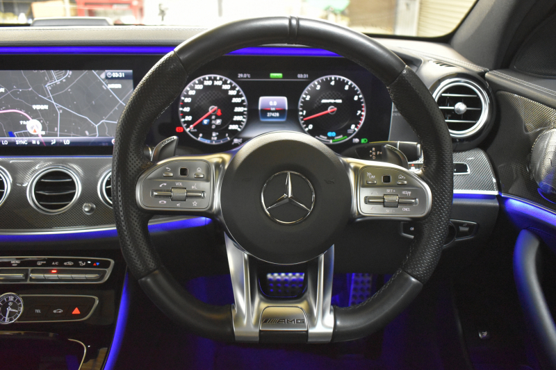 AMG Eクラス E53 4ﾏﾁｯｸ+ ｴｸｽｸﾙｰｼﾌﾞ ﾚｰﾀﾞｰｾｰﾌﾃｨP 3.0ﾘｯﾀｰ/435馬力 MEｺﾈｸﾄ 9速AT 4WD ﾊﾟﾉﾗﾏｻﾝﾙｰﾌ ﾋｰﾀｰｸｰﾗｰ黒革 ﾃﾞｨｽﾄﾛ BSM Lﾁｪﾝｼﾞ AMGｴｱﾛ20AW ｷｰﾚｽGO PTS ﾌﾞﾙﾒｽﾀｰ HUD ﾌｯﾄﾄﾗﾝｸ LEDﾍｯﾄﾞﾗｲﾄ 地ﾃﾞｼﾞﾅﾋﾞ 360ｶﾒﾗ 2年保証