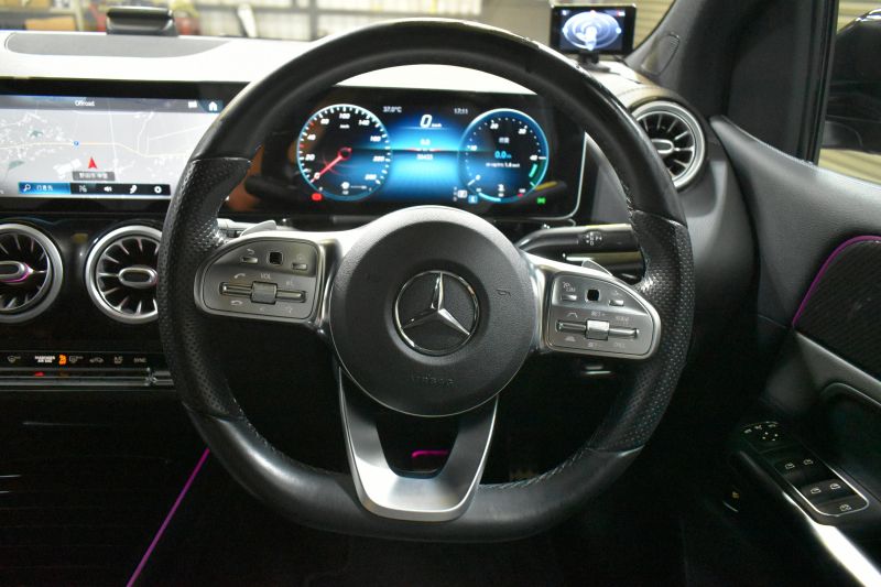 メルセデスベンツ Bクラス B200d AMGﾗｲﾝ AMGﾚｻﾞｰｴｸｽｸﾙｰｼﾌﾞP ｱﾄﾞﾊﾞﾝｽﾄﾞP ﾚｰﾀﾞｰｾｰﾌﾃｨP  ﾋｰﾀｰ付黒灰革 HUD 360ｶﾒﾗ ｱﾄﾞﾊﾞﾝｽﾄﾞｻｳﾝﾄﾞ ﾃﾞｨｽﾄﾛﾆｯｸ ﾌﾞﾗｲﾝﾄﾞｽﾎﾟｯﾄ ﾚｰﾝｷｰﾌﾟ AMGｴｱﾛ18AW ﾏﾙﾁLEDﾍｯﾄﾞﾗｲﾄ MBUXﾅﾋﾞTV ﾌｯﾄｹﾞｰﾄ 2年保証