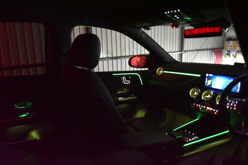 メルセデスベンツ Bクラス B200d AMGﾗｲﾝ AMGﾚｻﾞｰｴｸｽｸﾙｰｼﾌﾞP ｱﾄﾞﾊﾞﾝｽﾄﾞP ﾚｰﾀﾞｰｾｰﾌﾃｨP  ﾋｰﾀｰ付黒灰革 HUD 360ｶﾒﾗ ｱﾄﾞﾊﾞﾝｽﾄﾞｻｳﾝﾄﾞ ﾃﾞｨｽﾄﾛﾆｯｸ ﾌﾞﾗｲﾝﾄﾞｽﾎﾟｯﾄ ﾚｰﾝｷｰﾌﾟ AMGｴｱﾛ18AW ﾏﾙﾁLEDﾍｯﾄﾞﾗｲﾄ MBUXﾅﾋﾞTV ﾌｯﾄｹﾞｰﾄ 2年保証