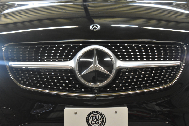 メルセデスベンツ Vクラス V220d ｱﾊﾞﾝｷﾞｬﾙﾄﾞﾛﾝｸﾞ AMGﾗｲﾝ ﾚｰﾀﾞｰP  1ｵｰﾅｰ車両 2.2L直4ﾀｰﾎﾞ ﾊﾟﾉﾗﾏｻﾝﾙｰﾌ  ﾋｰﾀｰ黒革 ﾃﾞｨｽﾄﾛ BSM Lｷｰﾌﾟ AMGｴｱﾛ19AW 両側電動ｽﾗｲﾄﾞ ﾌﾞﾙﾒS 電動Rｹﾞｰﾄ 地ﾃﾞｼﾞ360ｶﾒﾗ 2年保証