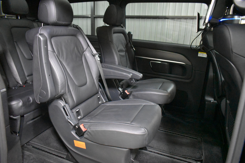 メルセデスベンツ Vクラス V220d ｱﾊﾞﾝｷﾞｬﾙﾄﾞﾛﾝｸﾞ AMGﾗｲﾝ ﾚｰﾀﾞｰP  1ｵｰﾅｰ車両 2.2L直4ﾀｰﾎﾞ ﾊﾟﾉﾗﾏｻﾝﾙｰﾌ  ﾋｰﾀｰ黒革 ﾃﾞｨｽﾄﾛ BSM Lｷｰﾌﾟ AMGｴｱﾛ19AW 両側電動ｽﾗｲﾄﾞ ﾌﾞﾙﾒS 電動Rｹﾞｰﾄ 地ﾃﾞｼﾞ360ｶﾒﾗ 2年保証