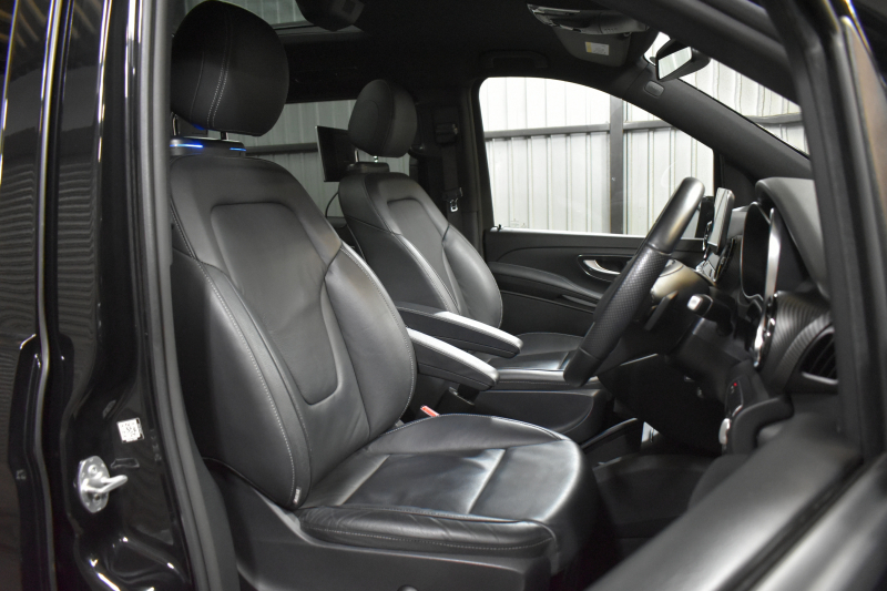 メルセデスベンツ Vクラス V220d ｱﾊﾞﾝｷﾞｬﾙﾄﾞﾛﾝｸﾞ AMGﾗｲﾝ ﾚｰﾀﾞｰP  1ｵｰﾅｰ車両 2.2L直4ﾀｰﾎﾞ ﾊﾟﾉﾗﾏｻﾝﾙｰﾌ  ﾋｰﾀｰ黒革 ﾃﾞｨｽﾄﾛ BSM Lｷｰﾌﾟ AMGｴｱﾛ19AW 両側電動ｽﾗｲﾄﾞ ﾌﾞﾙﾒS 電動Rｹﾞｰﾄ 地ﾃﾞｼﾞ360ｶﾒﾗ 2年保証