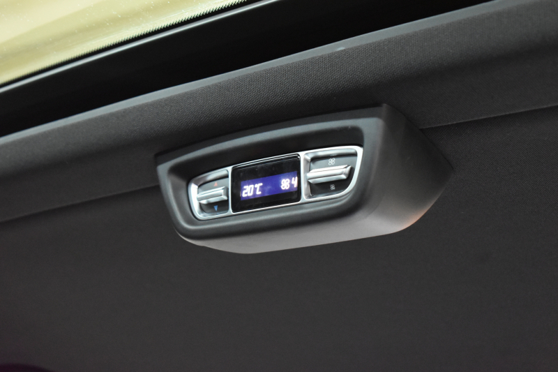 メルセデスベンツ Vクラス V220d ｱﾊﾞﾝｷﾞｬﾙﾄﾞﾛﾝｸﾞ AMGﾗｲﾝ ﾚｰﾀﾞｰP  1ｵｰﾅｰ車両 2.2L直4ﾀｰﾎﾞ ﾊﾟﾉﾗﾏｻﾝﾙｰﾌ  ﾋｰﾀｰ黒革 ﾃﾞｨｽﾄﾛ BSM Lｷｰﾌﾟ AMGｴｱﾛ19AW 両側電動ｽﾗｲﾄﾞ ﾌﾞﾙﾒS 電動Rｹﾞｰﾄ 地ﾃﾞｼﾞ360ｶﾒﾗ 2年保証