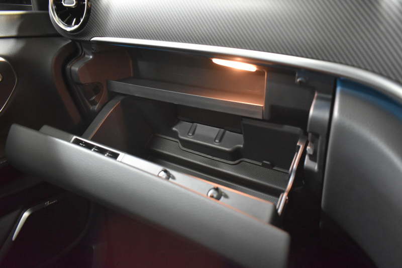 メルセデスベンツ Vクラス V220d ｱﾊﾞﾝｷﾞｬﾙﾄﾞﾛﾝｸﾞ AMGﾗｲﾝ ﾚｰﾀﾞｰP  1ｵｰﾅｰ車両 2.2L直4ﾀｰﾎﾞ ﾊﾟﾉﾗﾏｻﾝﾙｰﾌ  ﾋｰﾀｰ黒革 ﾃﾞｨｽﾄﾛ BSM Lｷｰﾌﾟ AMGｴｱﾛ19AW 両側電動ｽﾗｲﾄﾞ ﾌﾞﾙﾒS 電動Rｹﾞｰﾄ 地ﾃﾞｼﾞ360ｶﾒﾗ 2年保証