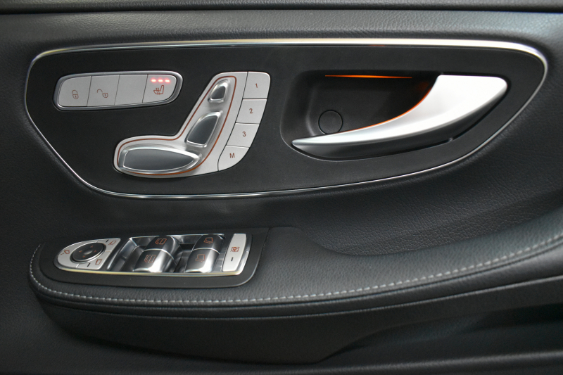 メルセデスベンツ Vクラス V220d ｱﾊﾞﾝｷﾞｬﾙﾄﾞﾛﾝｸﾞ AMGﾗｲﾝ ﾚｰﾀﾞｰP  1ｵｰﾅｰ車両 2.2L直4ﾀｰﾎﾞ ﾊﾟﾉﾗﾏｻﾝﾙｰﾌ  ﾋｰﾀｰ黒革 ﾃﾞｨｽﾄﾛ BSM Lｷｰﾌﾟ AMGｴｱﾛ19AW 両側電動ｽﾗｲﾄﾞ ﾌﾞﾙﾒS 電動Rｹﾞｰﾄ 地ﾃﾞｼﾞ360ｶﾒﾗ 2年保証