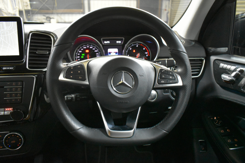 メルセデスベンツ GLE GLE350d 4ﾏﾁｯｸ ｽﾎﾟｰﾂ ﾚｰﾀﾞｰｾｰﾌﾃｨP ﾊﾟﾉﾗﾏｻﾝﾙｰﾌ 黒革 ﾊｰﾏﾝｶｰﾄﾞﾝ AMGｴｱﾛ20AW ｻｲﾄﾞﾗﾝﾆﾝｸﾞﾎﾞｰﾄﾞ ﾃﾞｨｽﾄﾛﾆｯｸ ﾌﾞﾗｲﾝﾄﾞｽﾎﾟｯﾄ ﾚｰﾝｷｰﾌﾟ ﾅﾋﾞTV 360ｶﾒﾗ ｵｰﾄﾃｰﾙｹﾞｰﾄ ｷｰﾚｽｺﾞｰ 2年保証