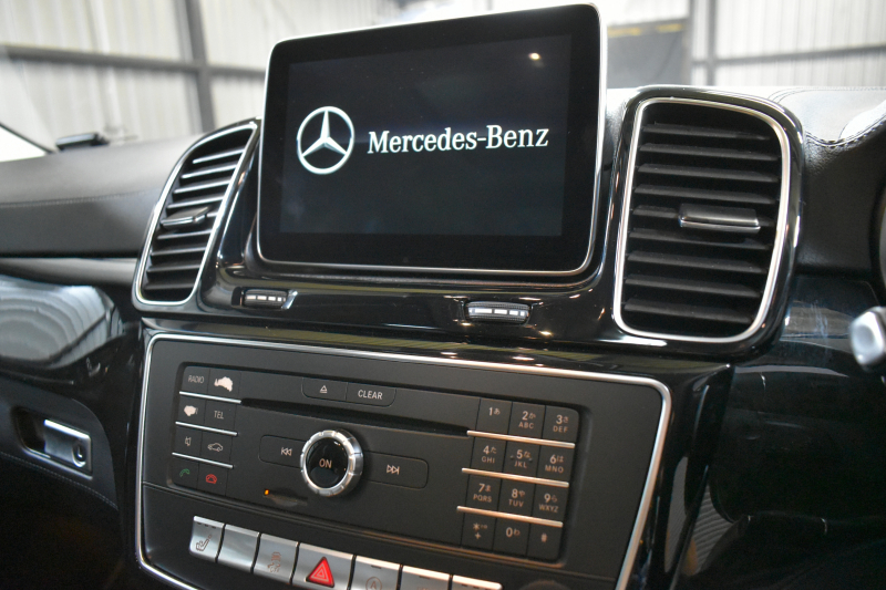 メルセデスベンツ GLE GLE350d 4ﾏﾁｯｸ ｽﾎﾟｰﾂ ﾚｰﾀﾞｰｾｰﾌﾃｨP ﾊﾟﾉﾗﾏｻﾝﾙｰﾌ 黒革 ﾊｰﾏﾝｶｰﾄﾞﾝ AMGｴｱﾛ20AW ｻｲﾄﾞﾗﾝﾆﾝｸﾞﾎﾞｰﾄﾞ ﾃﾞｨｽﾄﾛﾆｯｸ ﾌﾞﾗｲﾝﾄﾞｽﾎﾟｯﾄ ﾚｰﾝｷｰﾌﾟ ﾅﾋﾞTV 360ｶﾒﾗ ｵｰﾄﾃｰﾙｹﾞｰﾄ ｷｰﾚｽｺﾞｰ 2年保証