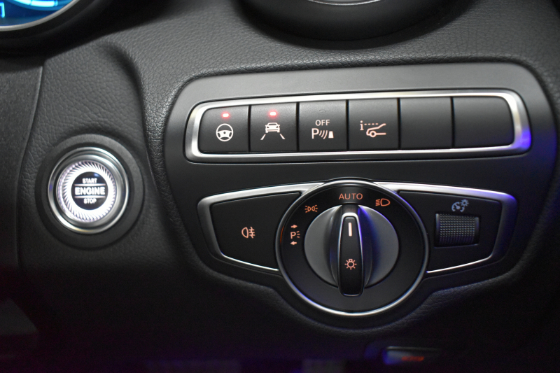 メルセデスベンツ Cクラス C43 4ﾏﾁｯｸ  ﾚｰﾀﾞｰｾｰﾌﾃｨP 後期型 右H 3.0ﾘｯﾀｰV6/390馬力 MEｺﾈｸﾄ ｺﾗﾑ9速AT ﾊﾟﾉﾗﾏｻﾝﾙｰﾌ ﾋｰﾀｰ黒本革 ﾃﾞｨｽﾄﾛ BSM Lﾁｪﾝｼﾞ AMGｴｱﾛ ｷｰGO ﾊﾟｰｸﾄﾛ ﾌｯﾄﾄﾗﾝｸ HUD ﾌﾞﾙﾒｽﾀｰS 液晶ﾒｰﾀｰ LEDﾍｯﾄﾞﾗｲﾄ 地ﾃﾞｼﾞﾅﾋﾞ Bｶﾒﾗ 2年保証