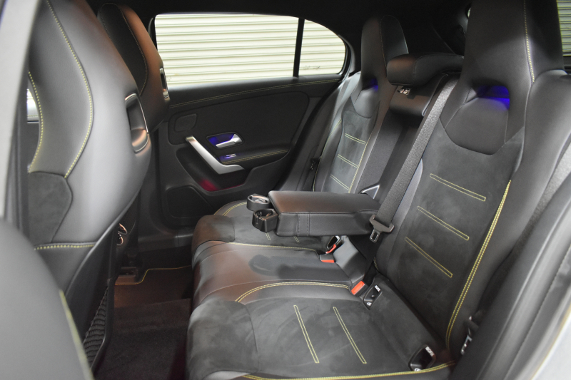 メルセデスベンツ Aクラス A180 Edition1 ﾚｰﾀﾞｰSP 限定250台 MEｺﾈｸﾄ MBUXｼｽﾃﾑ Edition1専用内装 ﾃﾞｨｽﾄﾛ BSM Lﾁｪﾝｼﾞ AMGｴｱﾛ19AW ﾏﾙﾁLED ｷｰGO PTS HUD 10.25ｲﾝﾁｺｯｸﾋﾟｯﾄﾃﾞｨｽﾌﾟﾚｲ 対話式ﾅﾋﾞTV 360ｶﾒﾗ 2年保証