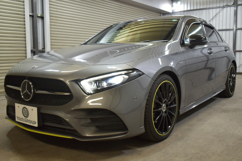 メルセデスベンツ Aクラス A180 Edition1 ﾚｰﾀﾞｰSP 限定250台 MEｺﾈｸﾄ MBUXｼｽﾃﾑ Edition1専用内装 ﾃﾞｨｽﾄﾛ BSM Lﾁｪﾝｼﾞ AMGｴｱﾛ19AW ﾏﾙﾁLED ｷｰGO PTS HUD 10.25ｲﾝﾁｺｯｸﾋﾟｯﾄﾃﾞｨｽﾌﾟﾚｲ 対話式ﾅﾋﾞTV 360ｶﾒﾗ 2年保証