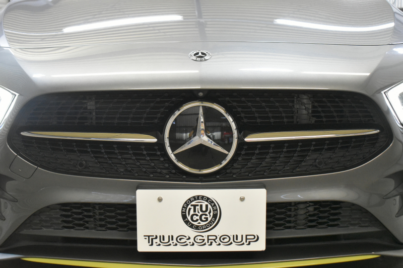 メルセデスベンツ Aクラス A180 Edition1 ﾚｰﾀﾞｰSP 限定250台 MEｺﾈｸﾄ MBUXｼｽﾃﾑ Edition1専用内装 ﾃﾞｨｽﾄﾛ BSM Lﾁｪﾝｼﾞ AMGｴｱﾛ19AW ﾏﾙﾁLED ｷｰGO PTS HUD 10.25ｲﾝﾁｺｯｸﾋﾟｯﾄﾃﾞｨｽﾌﾟﾚｲ 対話式ﾅﾋﾞTV 360ｶﾒﾗ 2年保証