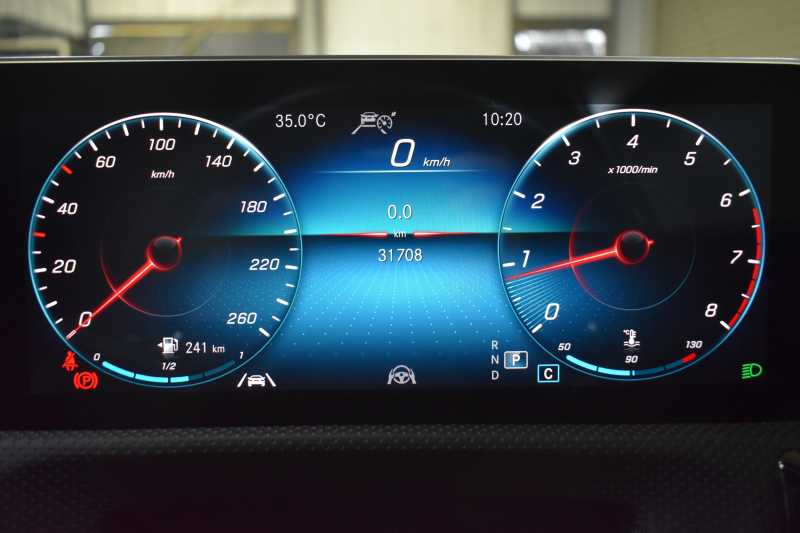 メルセデスベンツ Aクラス A180 Edition1 ﾚｰﾀﾞｰSP 限定250台 MEｺﾈｸﾄ MBUXｼｽﾃﾑ Edition1専用内装 ﾃﾞｨｽﾄﾛ BSM Lﾁｪﾝｼﾞ AMGｴｱﾛ19AW ﾏﾙﾁLED ｷｰGO PTS HUD 10.25ｲﾝﾁｺｯｸﾋﾟｯﾄﾃﾞｨｽﾌﾟﾚｲ 対話式ﾅﾋﾞTV 360ｶﾒﾗ 2年保証