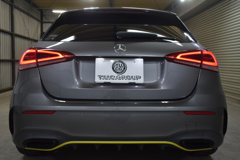 メルセデスベンツ Aクラス A180 Edition1 ﾚｰﾀﾞｰSP 限定250台 MEｺﾈｸﾄ MBUXｼｽﾃﾑ Edition1専用内装 ﾃﾞｨｽﾄﾛ BSM Lﾁｪﾝｼﾞ AMGｴｱﾛ19AW ﾏﾙﾁLED ｷｰGO PTS HUD 10.25ｲﾝﾁｺｯｸﾋﾟｯﾄﾃﾞｨｽﾌﾟﾚｲ 対話式ﾅﾋﾞTV 360ｶﾒﾗ 2年保証