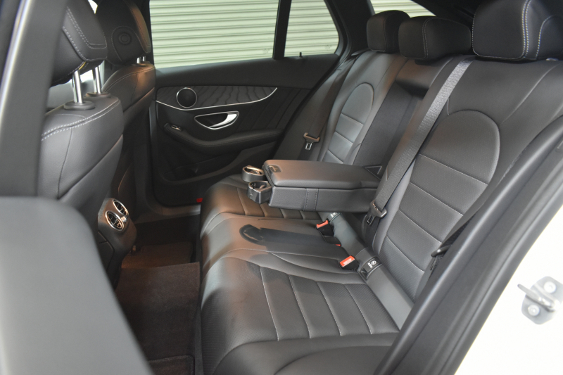 メルセデスベンツ Cクラス C200ﾜｺﾞﾝ AVG AMGﾗｲﾝ ﾚｰﾀﾞｰSP 後期型 9速 ﾐｰｺﾈｸﾄ ﾃﾞｨｽﾄﾛ LﾁｪﾝｼﾞﾌﾞﾗｲﾝﾄﾞS  誤発進 ﾋｰﾀｰ黒革 AMGｴｱﾛ18AW ｷｰﾚｽGo PTS 電動Rｹﾞｰﾄ 地ﾃﾞｼﾞBｶﾒﾗ 2年保証