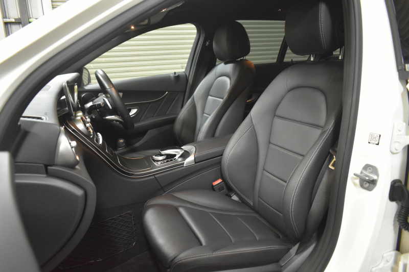 メルセデスベンツ Cクラス C200ﾜｺﾞﾝ AVG AMGﾗｲﾝ ﾚｰﾀﾞｰSP 後期型 9速 ﾐｰｺﾈｸﾄ ﾃﾞｨｽﾄﾛ LﾁｪﾝｼﾞﾌﾞﾗｲﾝﾄﾞS  誤発進 ﾋｰﾀｰ黒革 AMGｴｱﾛ18AW ｷｰﾚｽGo PTS 電動Rｹﾞｰﾄ 地ﾃﾞｼﾞBｶﾒﾗ 2年保証