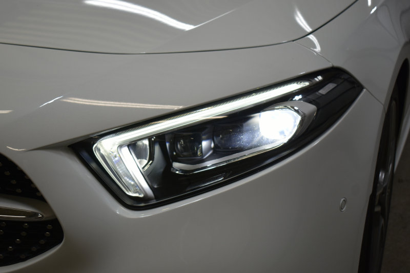 メルセデスベンツ Aクラス A200d AMGﾗｲﾝ AMGﾚｻﾞｰｴｸｽｸﾙｰｼﾌﾞ ｱﾄﾞﾊﾞﾝｽﾄﾞ/ﾚｰﾀﾞｰｾｰﾌﾃｨP ﾃﾞｨｰｾﾞﾙ燃費 18.8km MEｺﾈｸﾄ 8速AT ﾊﾟﾉﾗﾏｻﾝﾙｰﾌ ﾋｰﾀｰ黒灰革 ﾃﾞｨｽﾄﾛ BSM Lﾁｪﾝｼﾞ AMGｴｱﾛ18AW ｷｰﾚｽGO PTS HUD ｱﾄﾞﾊﾞﾝｽﾄﾞｻｳﾝﾄﾞ 対話式ﾅﾋﾞ 360ｶﾒﾗ 2年保証