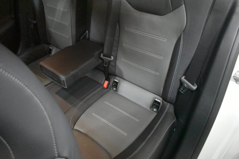 メルセデスベンツ Aクラス A200d AMGﾗｲﾝ AMGﾚｻﾞｰｴｸｽｸﾙｰｼﾌﾞ ｱﾄﾞﾊﾞﾝｽﾄﾞ/ﾚｰﾀﾞｰｾｰﾌﾃｨP ﾃﾞｨｰｾﾞﾙ燃費 18.8km MEｺﾈｸﾄ 8速AT ﾊﾟﾉﾗﾏｻﾝﾙｰﾌ ﾋｰﾀｰ黒灰革 ﾃﾞｨｽﾄﾛ BSM Lﾁｪﾝｼﾞ AMGｴｱﾛ18AW ｷｰﾚｽGO PTS HUD ｱﾄﾞﾊﾞﾝｽﾄﾞｻｳﾝﾄﾞ 対話式ﾅﾋﾞ 360ｶﾒﾗ 2年保証