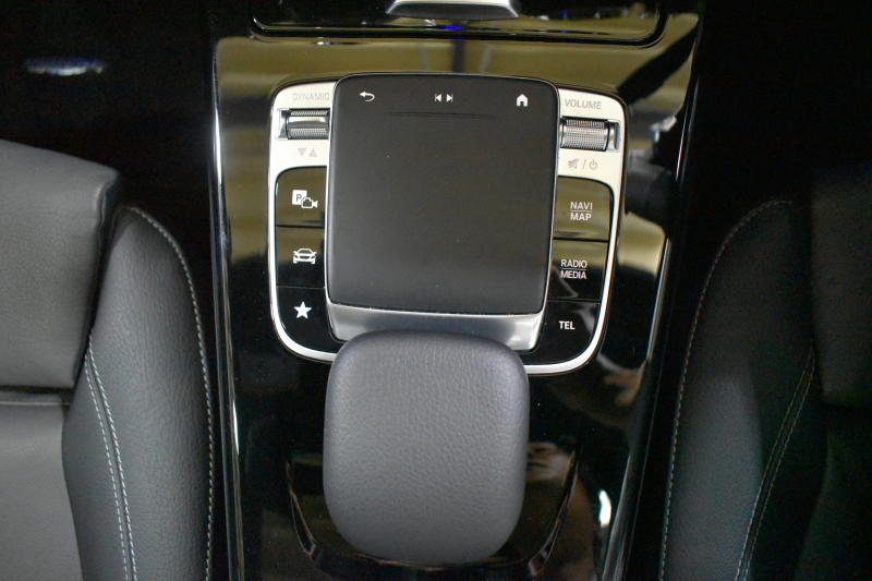 メルセデスベンツ Aクラス A200d AMGﾗｲﾝ AMGﾚｻﾞｰｴｸｽｸﾙｰｼﾌﾞ ｱﾄﾞﾊﾞﾝｽﾄﾞ/ﾚｰﾀﾞｰｾｰﾌﾃｨP ﾃﾞｨｰｾﾞﾙ燃費 18.8km MEｺﾈｸﾄ 8速AT ﾊﾟﾉﾗﾏｻﾝﾙｰﾌ ﾋｰﾀｰ黒灰革 ﾃﾞｨｽﾄﾛ BSM Lﾁｪﾝｼﾞ AMGｴｱﾛ18AW ｷｰﾚｽGO PTS HUD ｱﾄﾞﾊﾞﾝｽﾄﾞｻｳﾝﾄﾞ 対話式ﾅﾋﾞ 360ｶﾒﾗ 2年保証