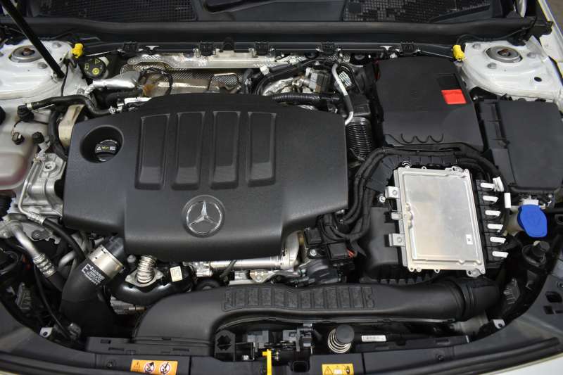 メルセデスベンツ Aクラス A200d AMGﾗｲﾝ AMGﾚｻﾞｰｴｸｽｸﾙｰｼﾌﾞ ｱﾄﾞﾊﾞﾝｽﾄﾞ/ﾚｰﾀﾞｰｾｰﾌﾃｨP ﾃﾞｨｰｾﾞﾙ燃費 18.8km MEｺﾈｸﾄ 8速AT ﾊﾟﾉﾗﾏｻﾝﾙｰﾌ ﾋｰﾀｰ黒灰革 ﾃﾞｨｽﾄﾛ BSM Lﾁｪﾝｼﾞ AMGｴｱﾛ18AW ｷｰﾚｽGO PTS HUD ｱﾄﾞﾊﾞﾝｽﾄﾞｻｳﾝﾄﾞ 対話式ﾅﾋﾞ 360ｶﾒﾗ 2年保証