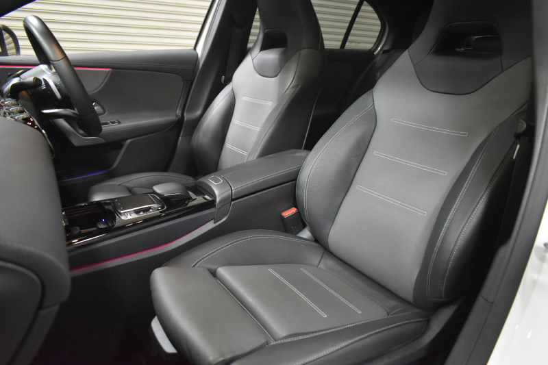 メルセデスベンツ Aクラス A200d AMGﾗｲﾝ AMGﾚｻﾞｰｴｸｽｸﾙｰｼﾌﾞ ｱﾄﾞﾊﾞﾝｽﾄﾞ/ﾚｰﾀﾞｰｾｰﾌﾃｨP ﾃﾞｨｰｾﾞﾙ燃費 18.8km MEｺﾈｸﾄ 8速AT ﾊﾟﾉﾗﾏｻﾝﾙｰﾌ ﾋｰﾀｰ黒灰革 ﾃﾞｨｽﾄﾛ BSM Lﾁｪﾝｼﾞ AMGｴｱﾛ18AW ｷｰﾚｽGO PTS HUD ｱﾄﾞﾊﾞﾝｽﾄﾞｻｳﾝﾄﾞ 対話式ﾅﾋﾞ 360ｶﾒﾗ 2年保証