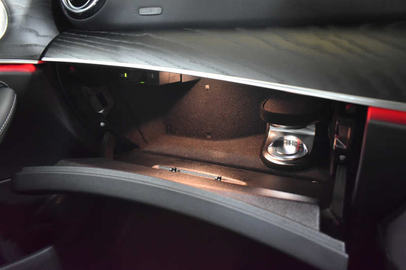 メルセデスベンツ Eクラス E200 ｽﾎﾟｰﾂ ｴｸｽｸﾙｰｼﾌﾞP AMGﾗｲﾝｲﾝﾃﾘｱP ﾚｰﾀﾞｰｾｰﾌﾃｨP 後期 1ｵｰﾅｰ 全席ﾋｰﾀｰ黒革 ﾌﾞﾙﾒｽﾀｰ HUD AMGｴｱﾛ19AW AIRﾅﾋﾞTV 360ｶﾒﾗ ﾃﾞｨｽﾄﾛ ﾌﾞﾗｲﾝﾄﾞｽﾎﾟｯﾄ ﾚｰﾝｷｰﾌﾟ ｷｰﾚｽGO 電動ﾄﾗﾝｸ 2年保証