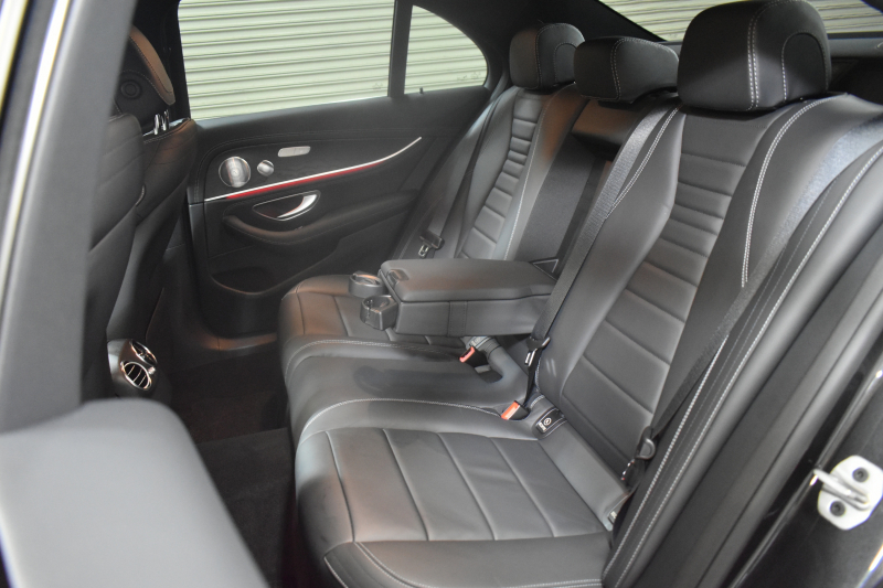 メルセデスベンツ Eクラス E200 ｽﾎﾟｰﾂ ｴｸｽｸﾙｰｼﾌﾞP AMGﾗｲﾝｲﾝﾃﾘｱP ﾚｰﾀﾞｰｾｰﾌﾃｨP 後期 1ｵｰﾅｰ 全席ﾋｰﾀｰ黒革 ﾌﾞﾙﾒｽﾀｰ HUD AMGｴｱﾛ19AW AIRﾅﾋﾞTV 360ｶﾒﾗ ﾃﾞｨｽﾄﾛ ﾌﾞﾗｲﾝﾄﾞｽﾎﾟｯﾄ ﾚｰﾝｷｰﾌﾟ ｷｰﾚｽGO 電動ﾄﾗﾝｸ 2年保証