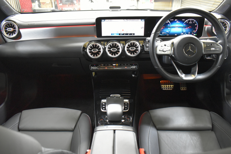 メルセデスベンツ CLAクラス CLA250 4M AMGﾗｲﾝ AMGﾚｻﾞｰｴｸｽｸﾙｰｼﾌﾞP ｱﾄﾞﾊﾞﾝｽﾄﾞP ﾚｰﾀﾞｰｾｰﾌﾃｨP ﾊﾟﾉﾗﾏｻﾝﾙｰﾌ  ﾋｰﾀｰ黒灰革 AMGｴｱﾛ18AW ﾅﾋﾞTV ﾍｯﾄﾞｱｯﾌﾟD 360ｶﾒﾗ ﾃﾞｨｽﾄﾛﾆｯｸ ﾌﾞﾗｲﾝﾄﾞｽﾎﾟｯﾄ ﾚｰﾝｷｰﾌﾟｷｰﾚｽGO 2年保証