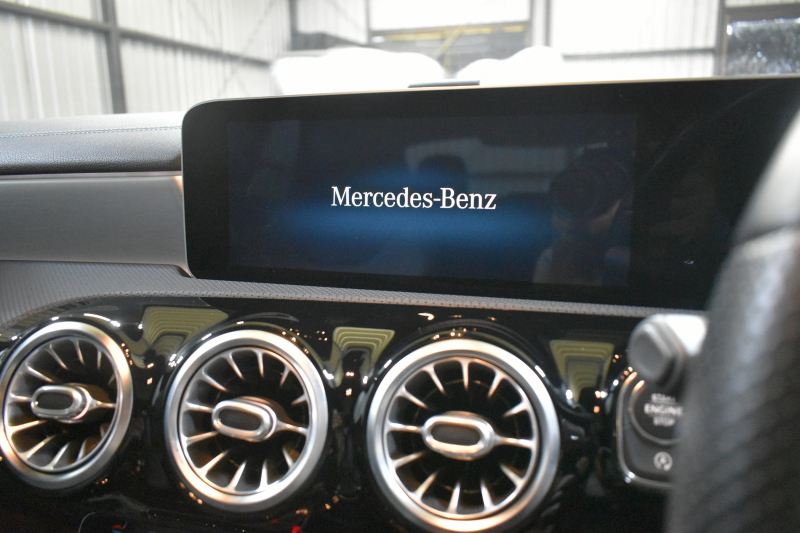 メルセデスベンツ CLAクラス CLA250 4M AMGﾗｲﾝ AMGﾚｻﾞｰｴｸｽｸﾙｰｼﾌﾞP ｱﾄﾞﾊﾞﾝｽﾄﾞP ﾚｰﾀﾞｰｾｰﾌﾃｨP ﾊﾟﾉﾗﾏｻﾝﾙｰﾌ  ﾋｰﾀｰ黒灰革 AMGｴｱﾛ18AW ﾅﾋﾞTV ﾍｯﾄﾞｱｯﾌﾟD 360ｶﾒﾗ ﾃﾞｨｽﾄﾛﾆｯｸ ﾌﾞﾗｲﾝﾄﾞｽﾎﾟｯﾄ ﾚｰﾝｷｰﾌﾟｷｰﾚｽGO 2年保証