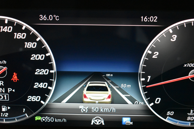 メルセデスベンツ Eクラス E400 4ﾏﾁｯｸ EXCLUSIVE ｴｸｽｸﾙｰｼﾌﾞPKG ﾚｰﾀﾞｰｾｰﾌﾃｨP MEｺﾈｸﾄ 9速AT 333馬力V6 4WD ｳｯﾄﾞｲﾝﾃﾘｱ ﾊﾟﾉﾗﾏｻﾝﾙｰﾌ ﾋｰﾀｰｸｰﾗｰ黒革 ﾃﾞｨｽﾄﾛ BSM Lﾁｪﾝｼﾞ 専用18AW ｷｰﾚｽGO PTS ﾌｯﾄﾄﾗﾝｸ ﾌﾞﾙﾒｽﾀｰS 地ﾃﾞｼﾞﾅﾋﾞ 360ｶﾒﾗ 2年保証