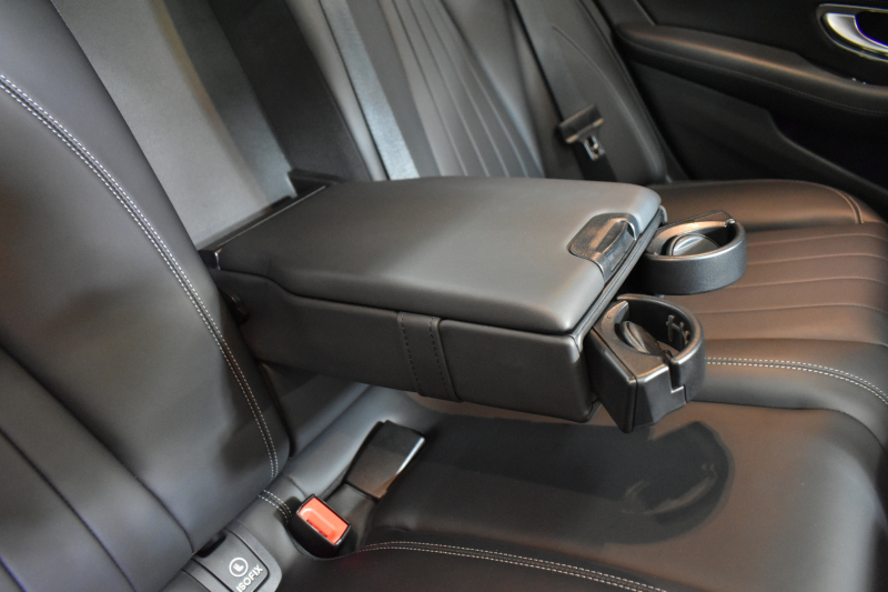 メルセデスベンツ Eクラス E400 4ﾏﾁｯｸ EXCLUSIVE ｴｸｽｸﾙｰｼﾌﾞPKG ﾚｰﾀﾞｰｾｰﾌﾃｨP MEｺﾈｸﾄ 9速AT 333馬力V6 4WD ｳｯﾄﾞｲﾝﾃﾘｱ ﾊﾟﾉﾗﾏｻﾝﾙｰﾌ ﾋｰﾀｰｸｰﾗｰ黒革 ﾃﾞｨｽﾄﾛ BSM Lﾁｪﾝｼﾞ 専用18AW ｷｰﾚｽGO PTS ﾌｯﾄﾄﾗﾝｸ ﾌﾞﾙﾒｽﾀｰS 地ﾃﾞｼﾞﾅﾋﾞ 360ｶﾒﾗ 2年保証