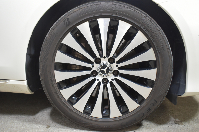 メルセデスベンツ Eクラス E400 4ﾏﾁｯｸ EXCLUSIVE ｴｸｽｸﾙｰｼﾌﾞPKG ﾚｰﾀﾞｰｾｰﾌﾃｨP MEｺﾈｸﾄ 9速AT 333馬力V6 4WD ｳｯﾄﾞｲﾝﾃﾘｱ ﾊﾟﾉﾗﾏｻﾝﾙｰﾌ ﾋｰﾀｰｸｰﾗｰ黒革 ﾃﾞｨｽﾄﾛ BSM Lﾁｪﾝｼﾞ 専用18AW ｷｰﾚｽGO PTS ﾌｯﾄﾄﾗﾝｸ ﾌﾞﾙﾒｽﾀｰS 地ﾃﾞｼﾞﾅﾋﾞ 360ｶﾒﾗ 2年保証