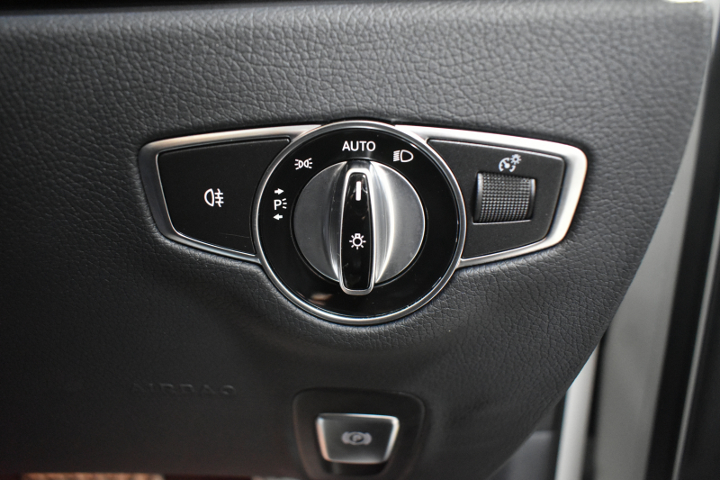 メルセデスベンツ Eクラス E200 ｽﾎﾟｰﾂ ｴｸｽｸﾙｰｼﾌﾞAMGﾗｲﾝｲﾝﾃﾘｱP ﾚｰﾀﾞｰｾｰﾌﾃｨP 後期型 ﾊﾟﾉﾗﾏｻﾝﾙｰﾌ MEｺﾈｸﾄ 燃費13.1KM 全席ﾋｰﾀｰ黒革 ﾃﾞｨｽﾄﾛ BSM Lﾁｪﾝｼﾞ AMGｴｱﾛ19AW ｷｰﾚｽGO ﾊﾟｰｸﾄﾛ HUD ﾌﾞﾙﾒS ﾏﾙﾁｶﾗｰｱﾝﾋﾞｴﾝﾄ 対話式ﾅﾋﾞ 360ｶﾒﾗ 2年保証