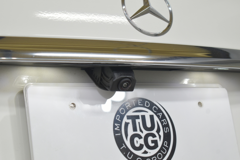 メルセデスベンツ Eクラス E200 ｽﾎﾟｰﾂ ｴｸｽｸﾙｰｼﾌﾞAMGﾗｲﾝｲﾝﾃﾘｱP ﾚｰﾀﾞｰｾｰﾌﾃｨP 後期型 ﾊﾟﾉﾗﾏｻﾝﾙｰﾌ MEｺﾈｸﾄ 燃費13.1KM 全席ﾋｰﾀｰ黒革 ﾃﾞｨｽﾄﾛ BSM Lﾁｪﾝｼﾞ AMGｴｱﾛ19AW ｷｰﾚｽGO ﾊﾟｰｸﾄﾛ HUD ﾌﾞﾙﾒS ﾏﾙﾁｶﾗｰｱﾝﾋﾞｴﾝﾄ 対話式ﾅﾋﾞ 360ｶﾒﾗ 2年保証