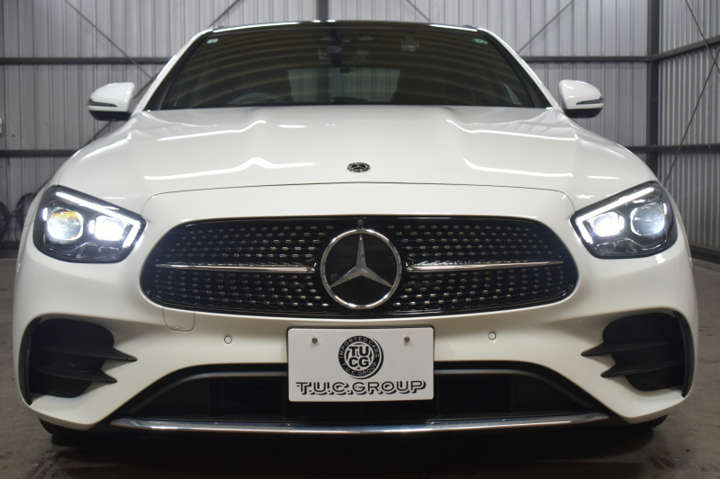 メルセデスベンツ Eクラス E200 ｽﾎﾟｰﾂ ｴｸｽｸﾙｰｼﾌﾞAMGﾗｲﾝｲﾝﾃﾘｱP ﾚｰﾀﾞｰｾｰﾌﾃｨP 後期型 ﾊﾟﾉﾗﾏｻﾝﾙｰﾌ MEｺﾈｸﾄ 燃費13.1KM 全席ﾋｰﾀｰ黒革 ﾃﾞｨｽﾄﾛ BSM Lﾁｪﾝｼﾞ AMGｴｱﾛ19AW ｷｰﾚｽGO ﾊﾟｰｸﾄﾛ HUD ﾌﾞﾙﾒS ﾏﾙﾁｶﾗｰｱﾝﾋﾞｴﾝﾄ 対話式ﾅﾋﾞ 360ｶﾒﾗ 2年保証