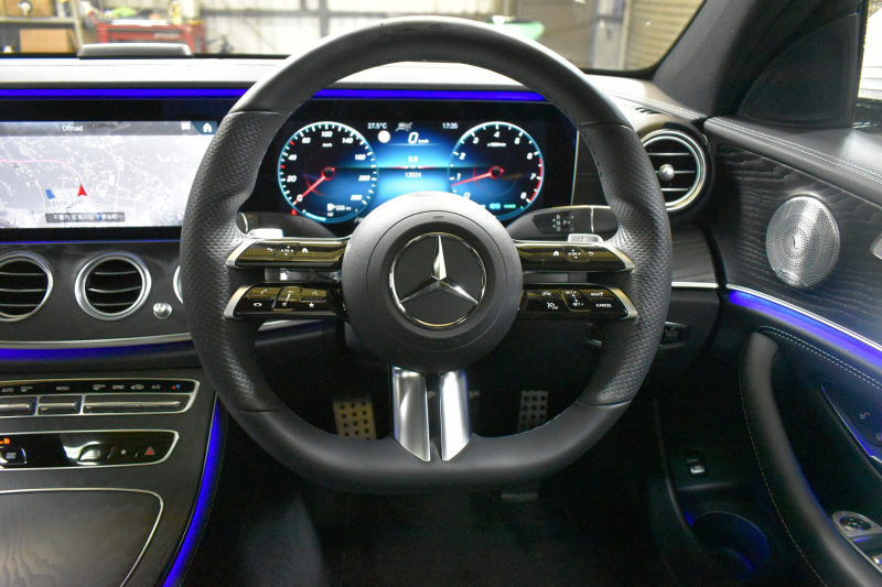 メルセデスベンツ Eクラス E200 ｽﾎﾟｰﾂ ｴｸｽｸﾙｰｼﾌﾞAMGﾗｲﾝｲﾝﾃﾘｱP ﾚｰﾀﾞｰｾｰﾌﾃｨP 後期型 ﾊﾟﾉﾗﾏｻﾝﾙｰﾌ MEｺﾈｸﾄ 燃費13.1KM 全席ﾋｰﾀｰ黒革 ﾃﾞｨｽﾄﾛ BSM Lﾁｪﾝｼﾞ AMGｴｱﾛ19AW ｷｰﾚｽGO ﾊﾟｰｸﾄﾛ HUD ﾌﾞﾙﾒS ﾏﾙﾁｶﾗｰｱﾝﾋﾞｴﾝﾄ 対話式ﾅﾋﾞ 360ｶﾒﾗ 2年保証