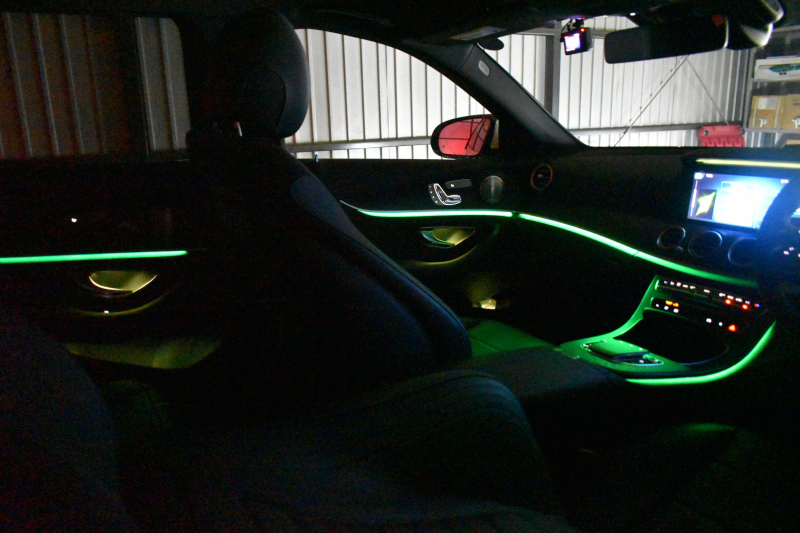 メルセデスベンツ Eクラス E200 ｽﾎﾟｰﾂ ｴｸｽｸﾙｰｼﾌﾞAMGﾗｲﾝｲﾝﾃﾘｱP ﾚｰﾀﾞｰｾｰﾌﾃｨP 後期型 ﾊﾟﾉﾗﾏｻﾝﾙｰﾌ MEｺﾈｸﾄ 燃費13.1KM 全席ﾋｰﾀｰ黒革 ﾃﾞｨｽﾄﾛ BSM Lﾁｪﾝｼﾞ AMGｴｱﾛ19AW ｷｰﾚｽGO ﾊﾟｰｸﾄﾛ HUD ﾌﾞﾙﾒS ﾏﾙﾁｶﾗｰｱﾝﾋﾞｴﾝﾄ 対話式ﾅﾋﾞ 360ｶﾒﾗ 2年保証