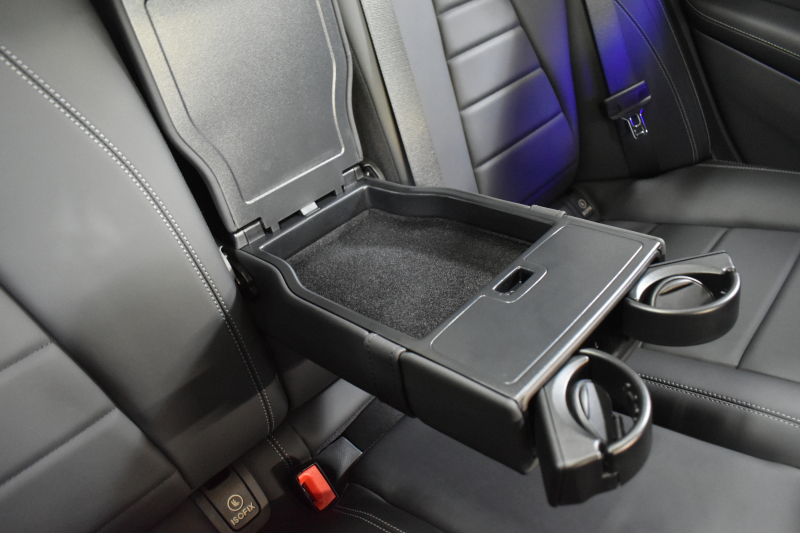 メルセデスベンツ Eクラス E200 ｽﾎﾟｰﾂ ｴｸｽｸﾙｰｼﾌﾞAMGﾗｲﾝｲﾝﾃﾘｱP ﾚｰﾀﾞｰｾｰﾌﾃｨP 後期型 ﾊﾟﾉﾗﾏｻﾝﾙｰﾌ MEｺﾈｸﾄ 燃費13.1KM 全席ﾋｰﾀｰ黒革 ﾃﾞｨｽﾄﾛ BSM Lﾁｪﾝｼﾞ AMGｴｱﾛ19AW ｷｰﾚｽGO ﾊﾟｰｸﾄﾛ HUD ﾌﾞﾙﾒS ﾏﾙﾁｶﾗｰｱﾝﾋﾞｴﾝﾄ 対話式ﾅﾋﾞ 360ｶﾒﾗ 2年保証