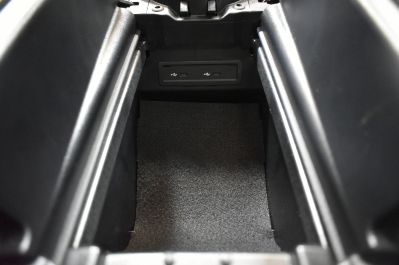 メルセデスベンツ Eクラス E200 ｽﾎﾟｰﾂ ｴｸｽｸﾙｰｼﾌﾞAMGﾗｲﾝｲﾝﾃﾘｱP ﾚｰﾀﾞｰｾｰﾌﾃｨP 後期型 ﾊﾟﾉﾗﾏｻﾝﾙｰﾌ MEｺﾈｸﾄ 燃費13.1KM 全席ﾋｰﾀｰ黒革 ﾃﾞｨｽﾄﾛ BSM Lﾁｪﾝｼﾞ AMGｴｱﾛ19AW ｷｰﾚｽGO ﾊﾟｰｸﾄﾛ HUD ﾌﾞﾙﾒS ﾏﾙﾁｶﾗｰｱﾝﾋﾞｴﾝﾄ 対話式ﾅﾋﾞ 360ｶﾒﾗ 2年保証