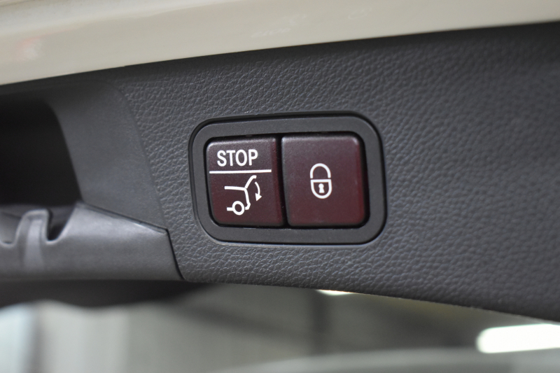 メルセデスベンツ Cクラス C180 ﾜｺﾞﾝ ﾛｰﾚｳｽｴﾃﾞｨｼｮﾝ ﾚｰﾀﾞｰｾｰﾌﾃｨP 特別仕様車 1ｵｰﾅｰ MEｺﾈｸﾄ ﾊﾟﾉﾗﾏｻﾝﾙｰﾌ ﾋｰﾀｰ黒革 ﾃﾞｨｽﾄﾛ BSM Lｷｰﾌﾟ AMGｴｱﾛ18AW ｷｰﾚｽGO PTS 電動ﾘｱｹﾞｰﾄ LEDﾍｯﾄﾞﾗｲﾄ 地ﾃﾞｼﾞﾅﾋﾞ Bｶﾒﾗ 2年保証