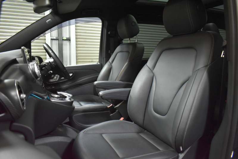 メルセデスベンツ Vクラス V220d ｽﾎﾟｰﾂ ﾛﾝｸﾞ AMGﾗｲﾝ ﾚｰﾀﾞｰｾｰﾌﾃｨP  ﾊﾟﾉﾗﾏｻﾝﾙｰﾌ ﾋｰﾀｰ黒革 ﾃﾞｨｽﾄﾛ BSM Lｷｰﾌﾟ AMGｴｱﾛ19AW 両側電動ｽﾗｲﾄﾞ ﾌﾞﾙﾒｽﾀｰ 電動Rｹﾞｰﾄ 地ﾃﾞｼﾞ360ｶﾒﾗ 2年保証