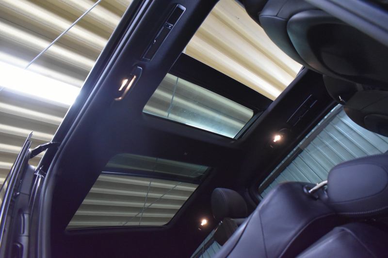 メルセデスベンツ Vクラス V220d ｽﾎﾟｰﾂ ﾛﾝｸﾞ AMGﾗｲﾝ ﾚｰﾀﾞｰｾｰﾌﾃｨP  ﾊﾟﾉﾗﾏｻﾝﾙｰﾌ ﾋｰﾀｰ黒革 ﾃﾞｨｽﾄﾛ BSM Lｷｰﾌﾟ AMGｴｱﾛ19AW 両側電動ｽﾗｲﾄﾞ ﾌﾞﾙﾒｽﾀｰ 電動Rｹﾞｰﾄ 地ﾃﾞｼﾞ360ｶﾒﾗ 2年保証