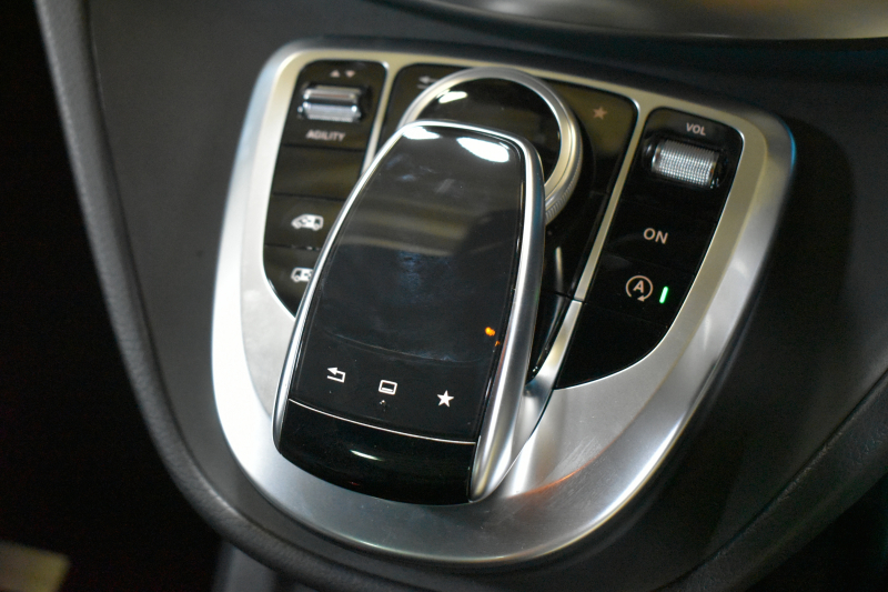 メルセデスベンツ Vクラス V220d ｽﾎﾟｰﾂ ﾛﾝｸﾞ AMGﾗｲﾝ ﾚｰﾀﾞｰｾｰﾌﾃｨP  ﾊﾟﾉﾗﾏｻﾝﾙｰﾌ ﾋｰﾀｰ黒革 ﾃﾞｨｽﾄﾛ BSM Lｷｰﾌﾟ AMGｴｱﾛ19AW 両側電動ｽﾗｲﾄﾞ ﾌﾞﾙﾒｽﾀｰ 電動Rｹﾞｰﾄ 地ﾃﾞｼﾞ360ｶﾒﾗ 2年保証