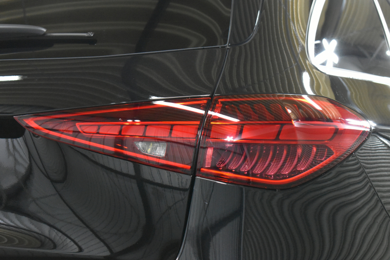 メルセデスベンツ Cクラス C200 ﾜｺﾞﾝ AVG AMGﾗｲﾝ ﾚｻﾞｰｴｸｽｸﾙｰｼﾌﾞﾍﾞｰｼｯｸP ﾘｱｱｸｽﾙｽﾃｱﾘﾝｸﾞ ﾊﾟﾉﾗﾏｻﾝﾙｰﾌ ﾚｰﾀﾞｰSP 新型Cｸﾗｽ ISG搭載  ﾋｰﾀｰ黒革ｼｰﾄ  ﾃﾞｨｽﾄﾛ ﾌﾞﾗｲﾝﾄﾞS Lﾁｪﾝｼﾞｱｼｽﾄ AMGｴｱﾛ18AW ｷｰGO MBUXﾅﾋﾞ360ｶﾒﾗ 2年保証