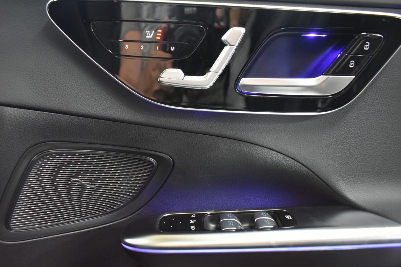 メルセデスベンツ Cクラス C200 ﾜｺﾞﾝ AVG AMGﾗｲﾝ ﾚｻﾞｰｴｸｽｸﾙｰｼﾌﾞﾍﾞｰｼｯｸP ﾘｱｱｸｽﾙｽﾃｱﾘﾝｸﾞ ﾊﾟﾉﾗﾏｻﾝﾙｰﾌ ﾚｰﾀﾞｰSP 新型Cｸﾗｽ ISG搭載  ﾋｰﾀｰ黒革ｼｰﾄ  ﾃﾞｨｽﾄﾛ ﾌﾞﾗｲﾝﾄﾞS Lﾁｪﾝｼﾞｱｼｽﾄ AMGｴｱﾛ18AW ｷｰGO MBUXﾅﾋﾞ360ｶﾒﾗ 2年保証