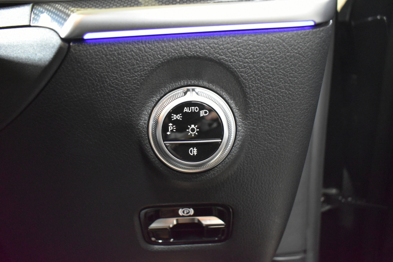 メルセデスベンツ Cクラス C200 ﾜｺﾞﾝ AVG AMGﾗｲﾝ ﾚｻﾞｰｴｸｽｸﾙｰｼﾌﾞﾍﾞｰｼｯｸP ﾘｱｱｸｽﾙｽﾃｱﾘﾝｸﾞ ﾊﾟﾉﾗﾏｻﾝﾙｰﾌ ﾚｰﾀﾞｰSP 新型Cｸﾗｽ ISG搭載  ﾋｰﾀｰ黒革ｼｰﾄ  ﾃﾞｨｽﾄﾛ ﾌﾞﾗｲﾝﾄﾞS Lﾁｪﾝｼﾞｱｼｽﾄ AMGｴｱﾛ18AW ｷｰGO MBUXﾅﾋﾞ360ｶﾒﾗ 2年保証