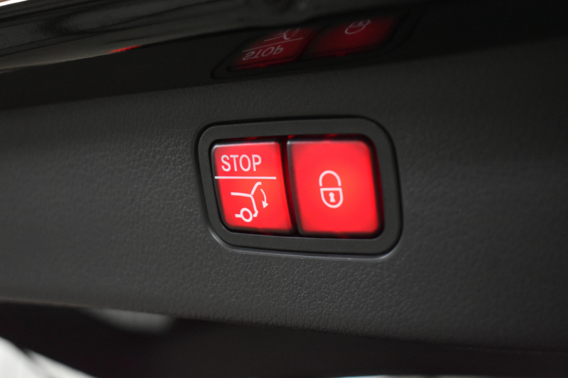 メルセデスベンツ Cクラス C200 ﾜｺﾞﾝ AVG AMGﾗｲﾝ ﾚｻﾞｰｴｸｽｸﾙｰｼﾌﾞﾍﾞｰｼｯｸP ﾘｱｱｸｽﾙｽﾃｱﾘﾝｸﾞ ﾊﾟﾉﾗﾏｻﾝﾙｰﾌ ﾚｰﾀﾞｰSP 新型Cｸﾗｽ ISG搭載  ﾋｰﾀｰ黒革ｼｰﾄ  ﾃﾞｨｽﾄﾛ ﾌﾞﾗｲﾝﾄﾞS Lﾁｪﾝｼﾞｱｼｽﾄ AMGｴｱﾛ18AW ｷｰGO MBUXﾅﾋﾞ360ｶﾒﾗ 2年保証