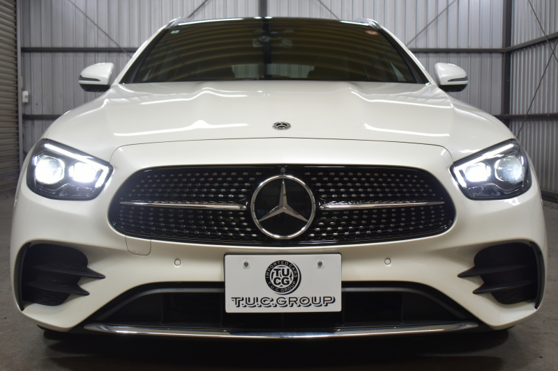 メルセデスベンツ Eクラス E200ﾜｺﾞﾝ ｽﾎﾟｰﾂ BSG搭載 ｴｸｽｸﾙｰｼﾌﾞ AMGﾗｲﾝｲﾝﾃﾘｱ ﾚｰﾀﾞｰｾｰﾌﾃｨP 後期型 MEｺﾈ ﾊﾟﾉﾗﾏｻﾝﾙｰﾌ 全席ﾋｰﾀｰ黒革 ACC AMGｴｱﾛ 電動ﾘｱｹﾞｰﾄ ﾍｯﾄﾞｱｯﾌﾟﾃﾞｨｽﾌﾟﾚｲ ﾌﾞﾙﾒｽﾀｰS 地ﾃﾞｼﾞ360ｶﾒﾗ 2年保証