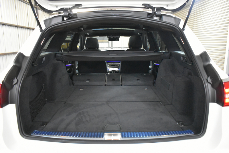 メルセデスベンツ Eクラス E200ﾜｺﾞﾝ ｽﾎﾟｰﾂ BSG搭載 ｴｸｽｸﾙｰｼﾌﾞ AMGﾗｲﾝｲﾝﾃﾘｱ ﾚｰﾀﾞｰｾｰﾌﾃｨP 後期型 MEｺﾈ ﾊﾟﾉﾗﾏｻﾝﾙｰﾌ 全席ﾋｰﾀｰ黒革 ACC AMGｴｱﾛ 電動ﾘｱｹﾞｰﾄ ﾍｯﾄﾞｱｯﾌﾟﾃﾞｨｽﾌﾟﾚｲ ﾌﾞﾙﾒｽﾀｰS 地ﾃﾞｼﾞ360ｶﾒﾗ 2年保証