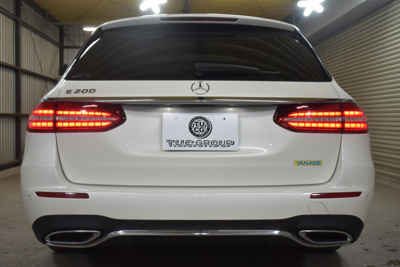 メルセデスベンツ Eクラス E200ﾜｺﾞﾝ ｽﾎﾟｰﾂ BSG搭載 ｴｸｽｸﾙｰｼﾌﾞ AMGﾗｲﾝｲﾝﾃﾘｱ ﾚｰﾀﾞｰｾｰﾌﾃｨP 後期型 MEｺﾈ ﾊﾟﾉﾗﾏｻﾝﾙｰﾌ 全席ﾋｰﾀｰ黒革 ACC AMGｴｱﾛ 電動ﾘｱｹﾞｰﾄ ﾍｯﾄﾞｱｯﾌﾟﾃﾞｨｽﾌﾟﾚｲ ﾌﾞﾙﾒｽﾀｰS 地ﾃﾞｼﾞ360ｶﾒﾗ 2年保証